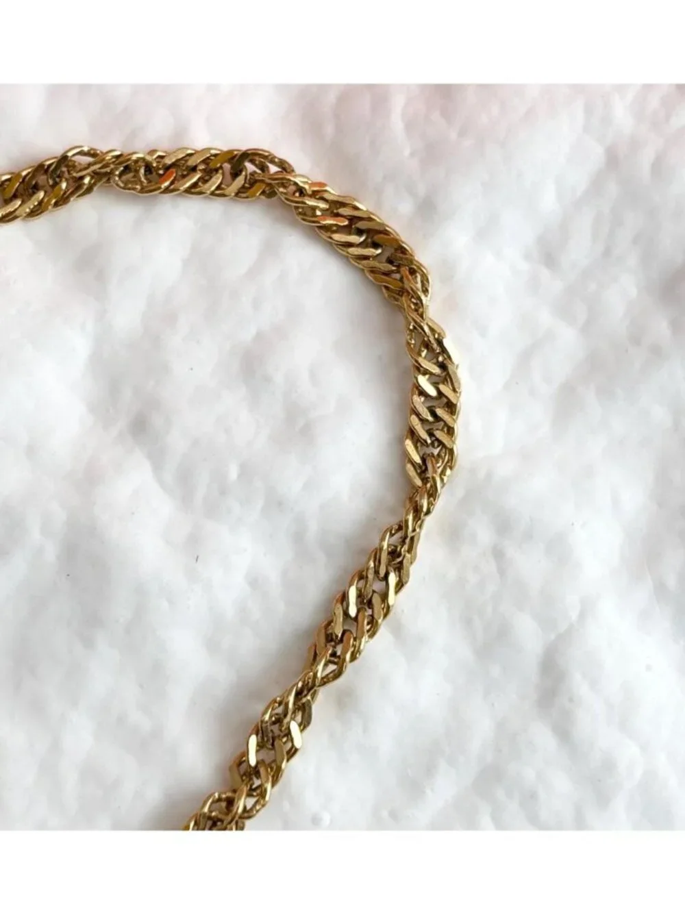 Stackable Gold Toned Curb Chain Minimalist 80's Vintage Bracelet